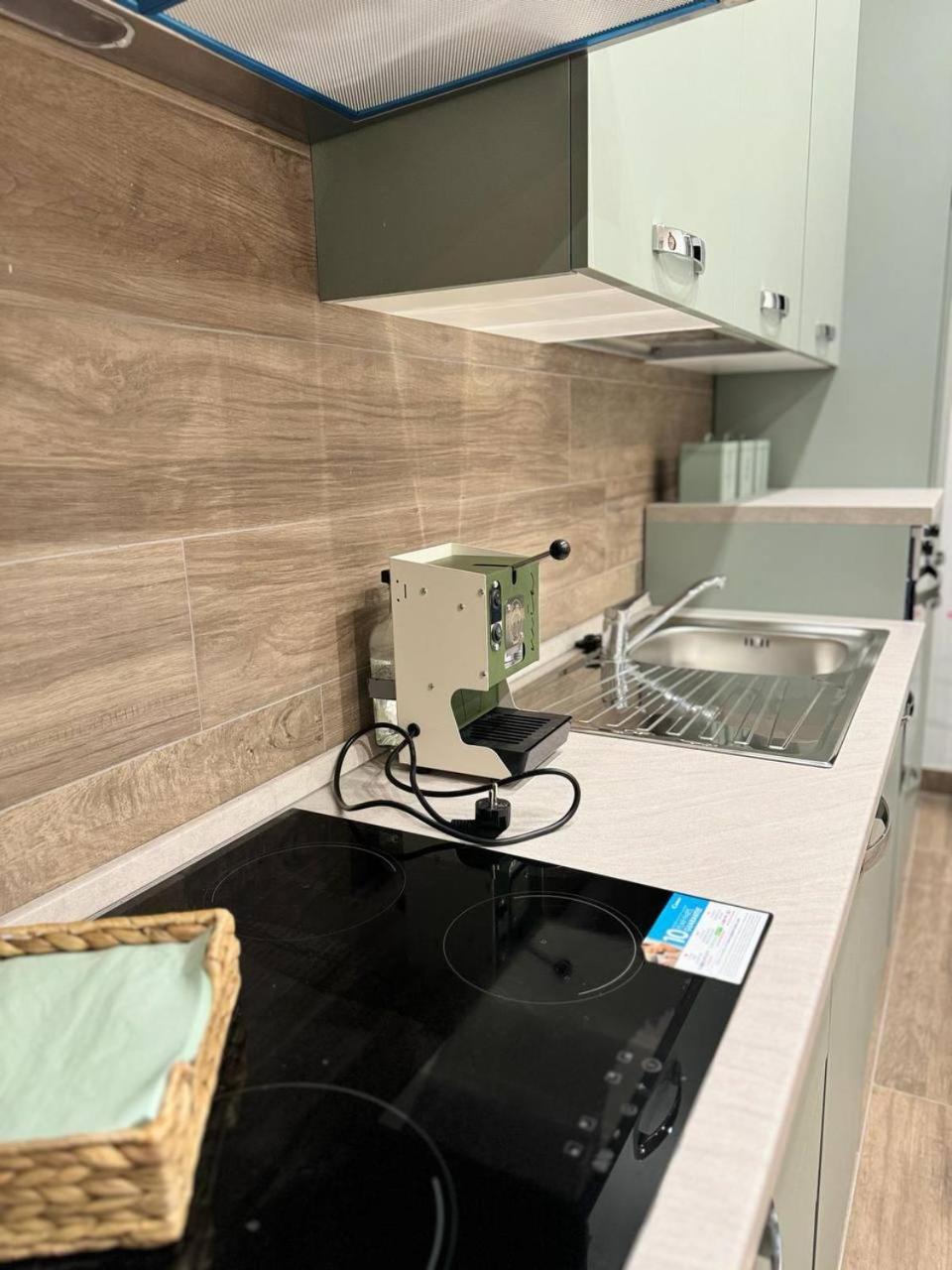 280 Mt Dalla Metro The Mox Luxury Apartament